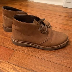 Clark’s desert boot look
